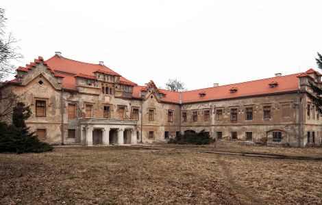 Verušičky, Zamek - Manor in Verušičky, Karlovy Vary District 