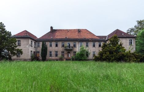  - Former Manor in Radewitz - Estate Park