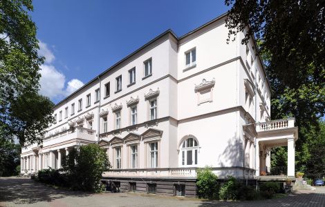 Siethen, Potsdamer Chaussee - Palace in Siethen (Youth Centre)