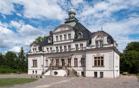 Uebigau-Wahrenbrück, Marktstraße - Palace in Uebigau