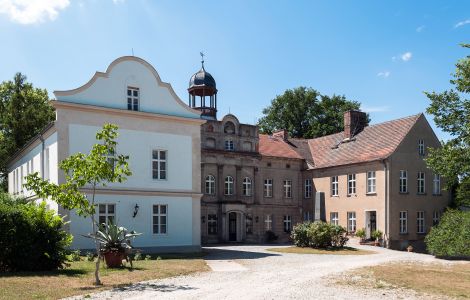 Karow, Friedenstraße - Manor in Karow, Saxony-Anhalt