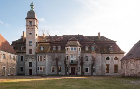  - Manor in Müglenz