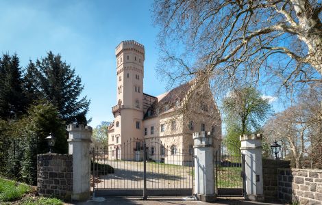 Pomßen, Schloßstraße - Palace in Pomßen, Leipzig District