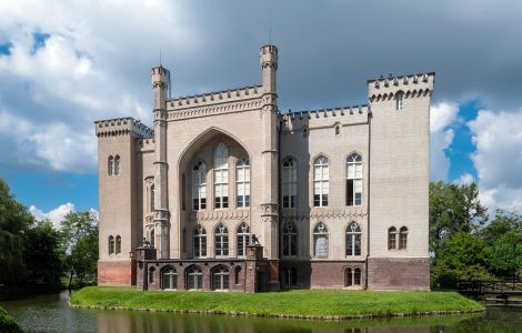 Kórnik, Zamkowa - Kórnik Palace, Greater Poland Region