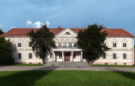  - Manor in Taczanów Drugi