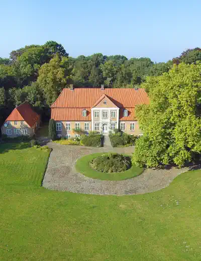 German castles April 2026