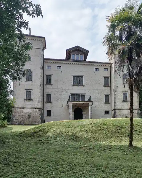 Castle Historic estate listings May 2026