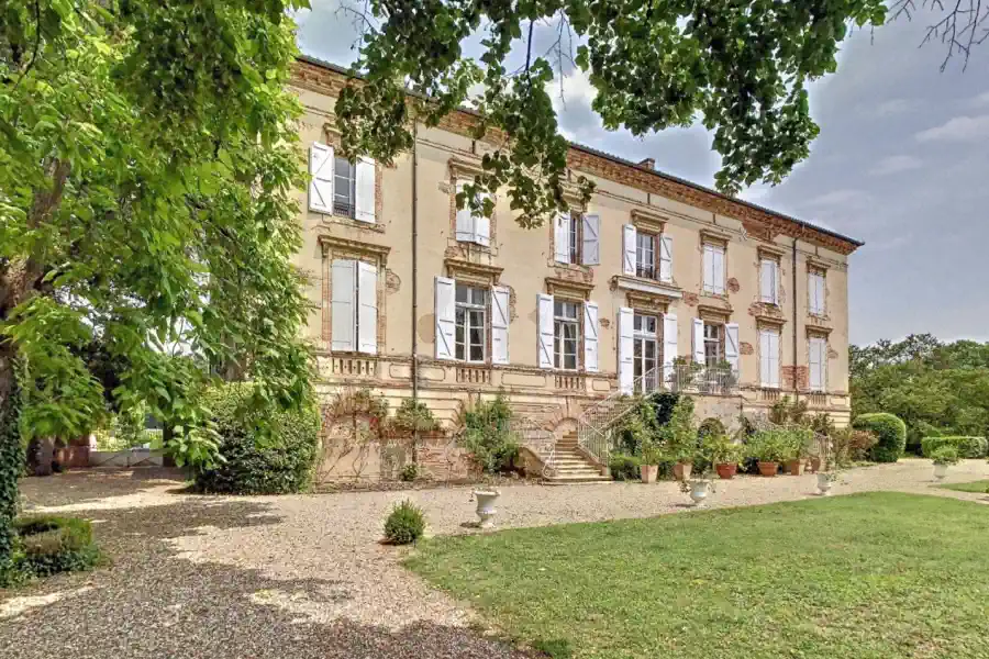 French castles for sale May 2025