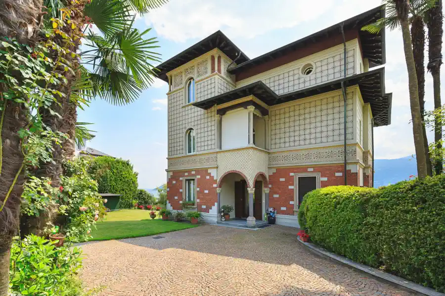 Luxury Italy listings May 2025