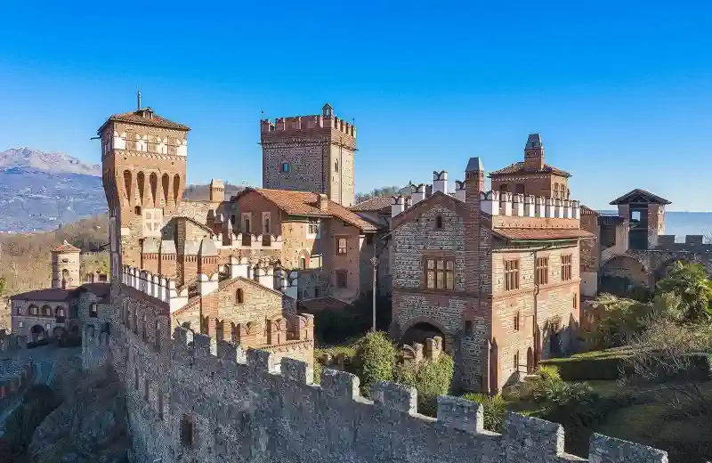 properties in Italy Piedmont