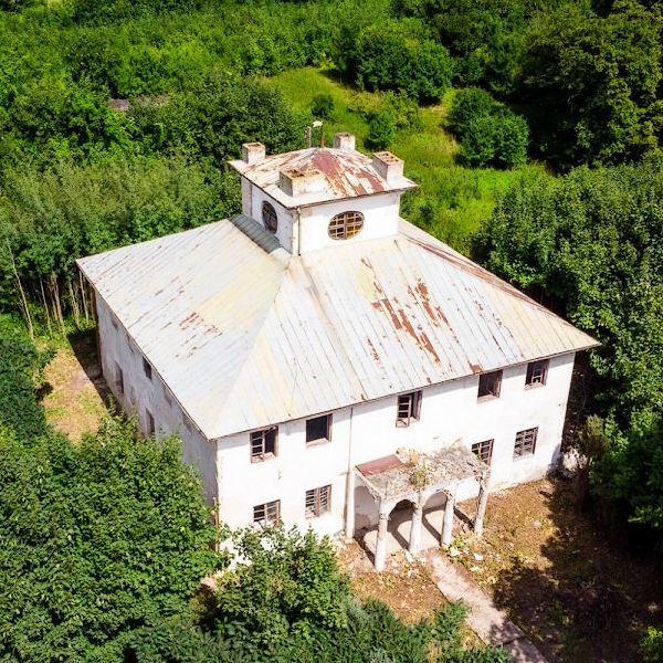 Charming fixer upper villa in Tuscany style