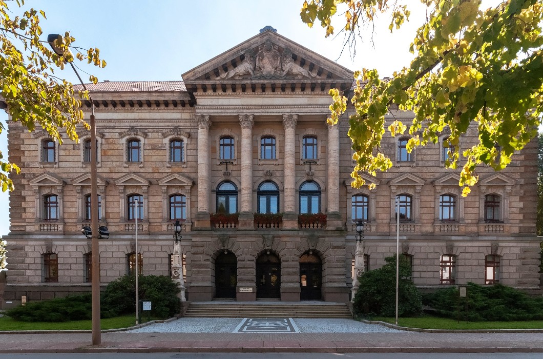 Italian renaissance architecture in Altenburg: District administration building, Altenburg