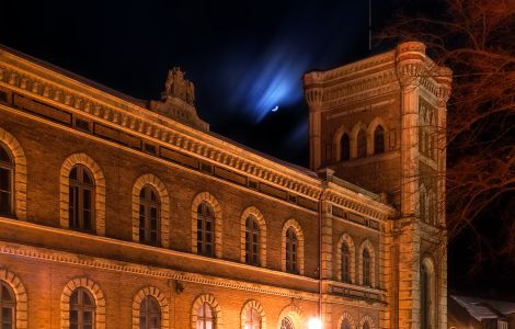 Dargun, Platz des Friedens - Investment Property: Former Town Hall in Dargun