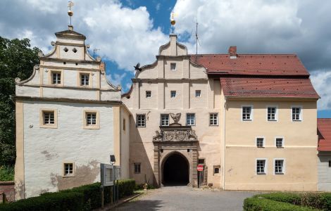 Sonnewalde, Schloßstraße - Castle in Sonnewalde (preserved in parts)