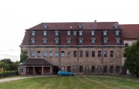 Wechselburg, Markt - Palace and Monastery in Wechselburg, Saxony