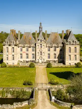 Early 17th-century château with preserved keep and baroque estate, New Aquitaine