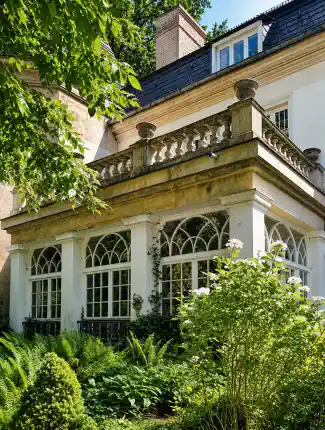 Period mansion with garden in an established residential setting in Berlin-Wannsee