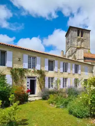 Bourg-Charente: Renovated Historic Templar Estate with Outbuildings, Beauvais-sur-Matha, New Aquitaine