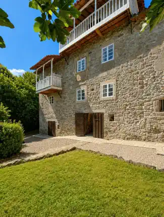 Historic stone house in Ribeira Sacra – restored character property with land, O Barrio, Galicia