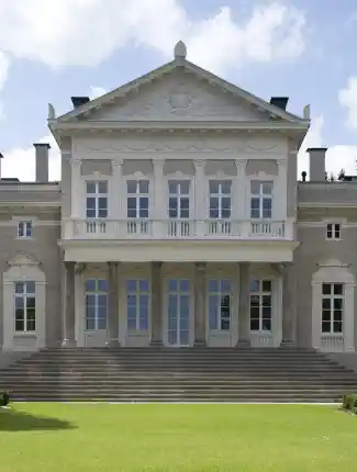 Former hunting palace with private beach close to Berlin