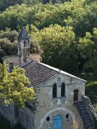 Historic estate in Southern France with chapel and natural springs - 96 acres, Provence-Alpes-Côte d'Azur