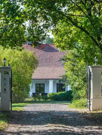Polish country manor near Warsaw - hotel, guest house, medical center or retirement home, Trębki Nowe, Mazovia
