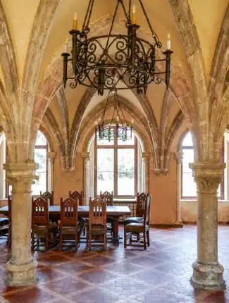 Former abbey with church and château – 208 acres