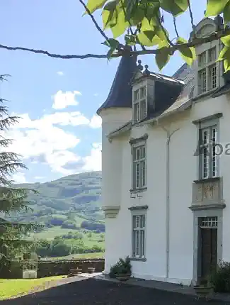 Small château in the Pyrenees, wonderful panoramic location, Mauléon-Licharre, New Aquitaine