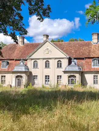 Manor estate by the lake in Western Poland, 66-300 Bobowicko, Lubusz