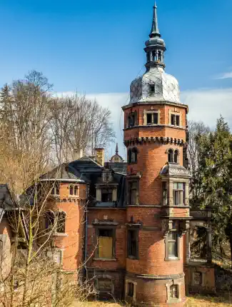 Period mansion "Villa Konrad" in Lower Silesia - Acquisition of Company Shares