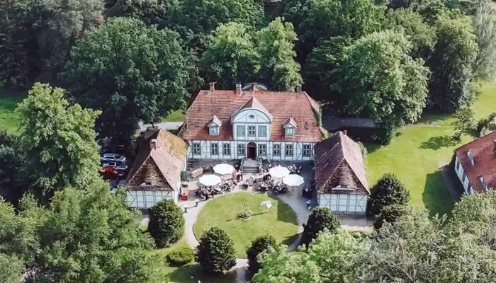 Castle for sale Neustadt-Glewe, Mecklenburg-West Pomerania,  Germany