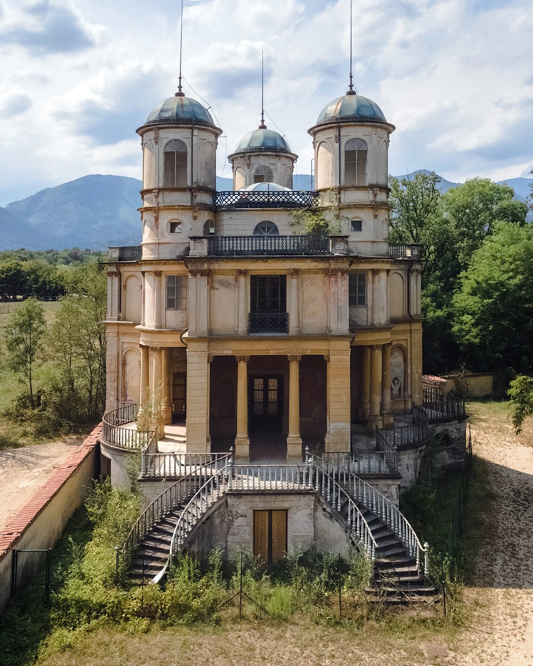 Villa La Bizzarrìa near Turin, Piemont