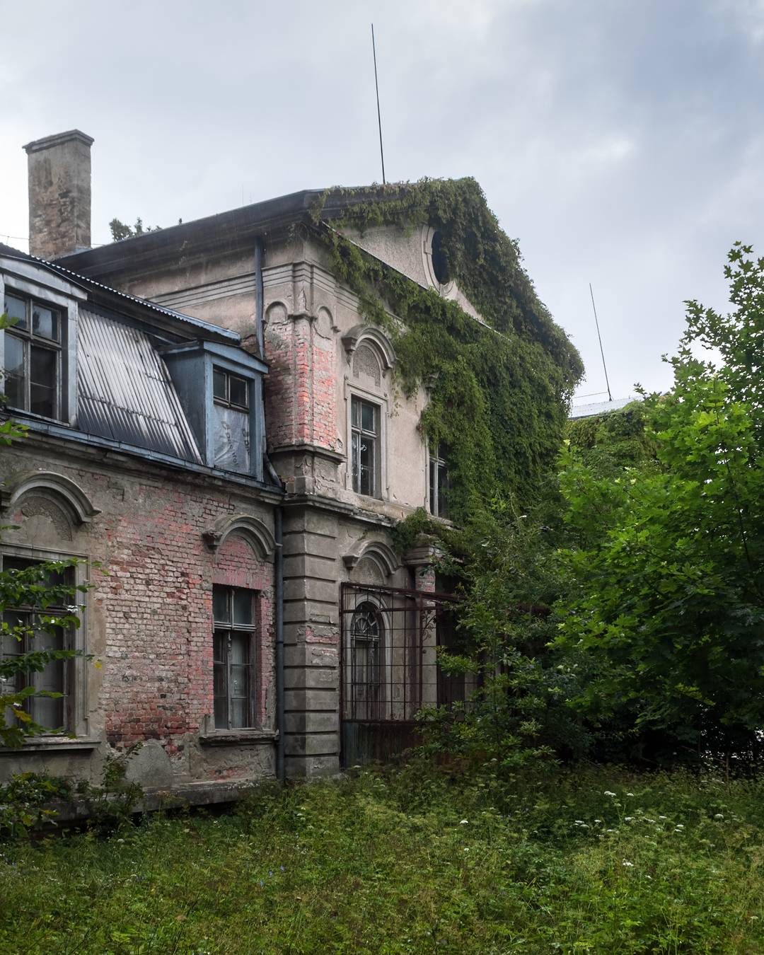 Palace in Jankowo, front side