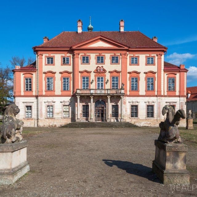 Offer a castle property in Czechia